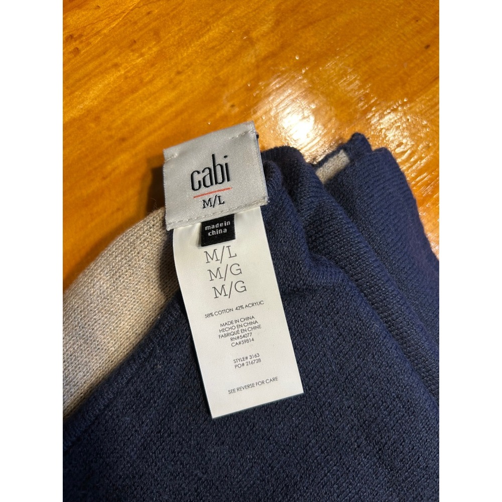 Cabi Navy Blue Oatmeal Beige Reversible Poncho Sweater Wrap M/L 3163 Striped - Picture 3 of 11